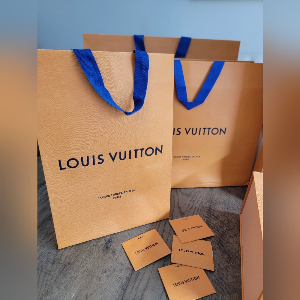 Louis Vuitton Orange and Blue Packaging Collection - Picture 2 of 8